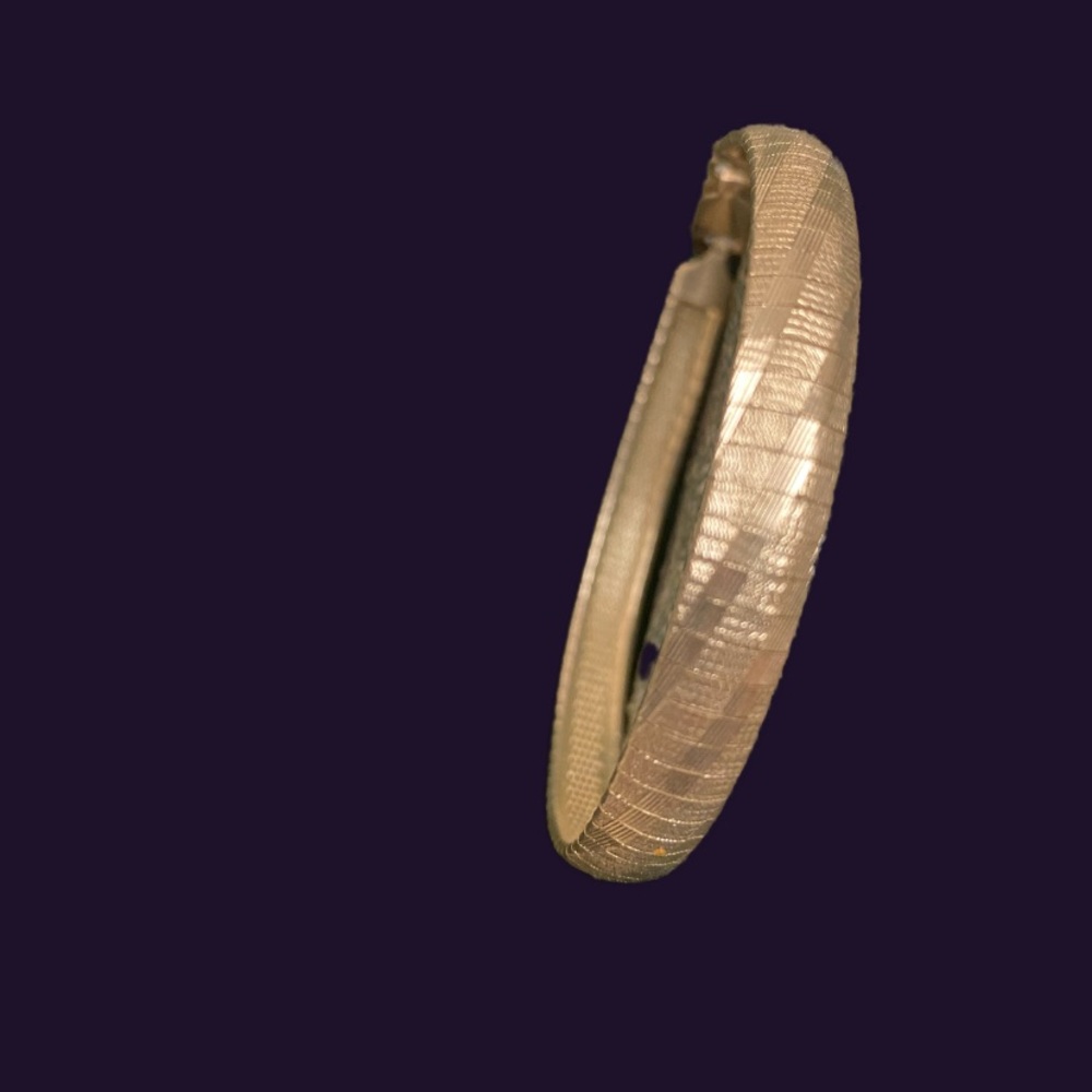 Italian made SS snake skin etched woman’s bracelet (7 1/2”-8”)